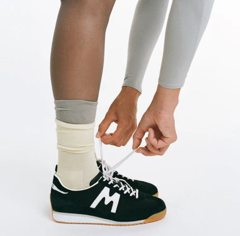 KARHU MESTARI BLACK/WHITE